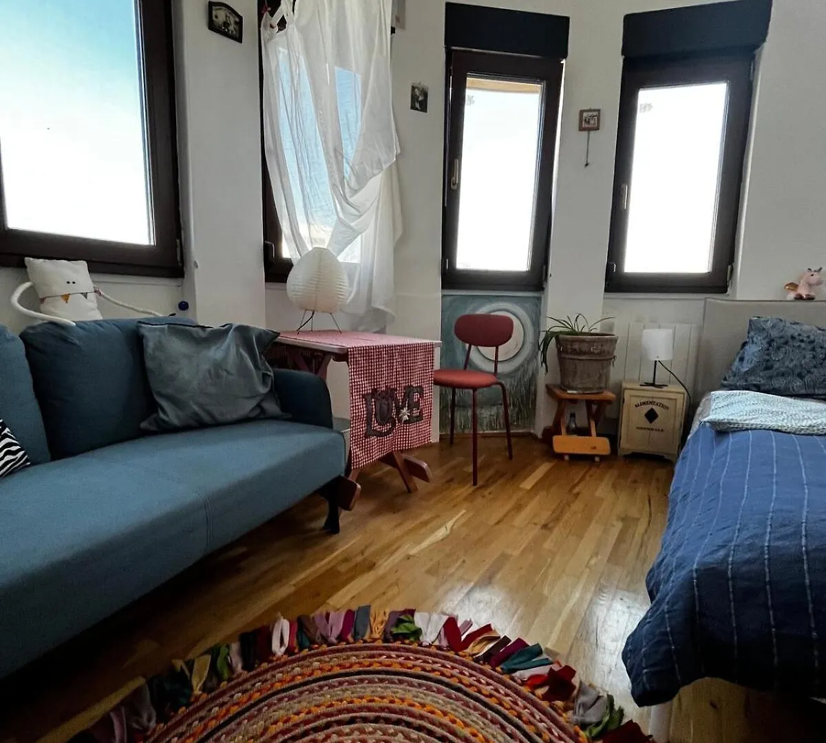 Central Artsy Studio, Self Check-In! location