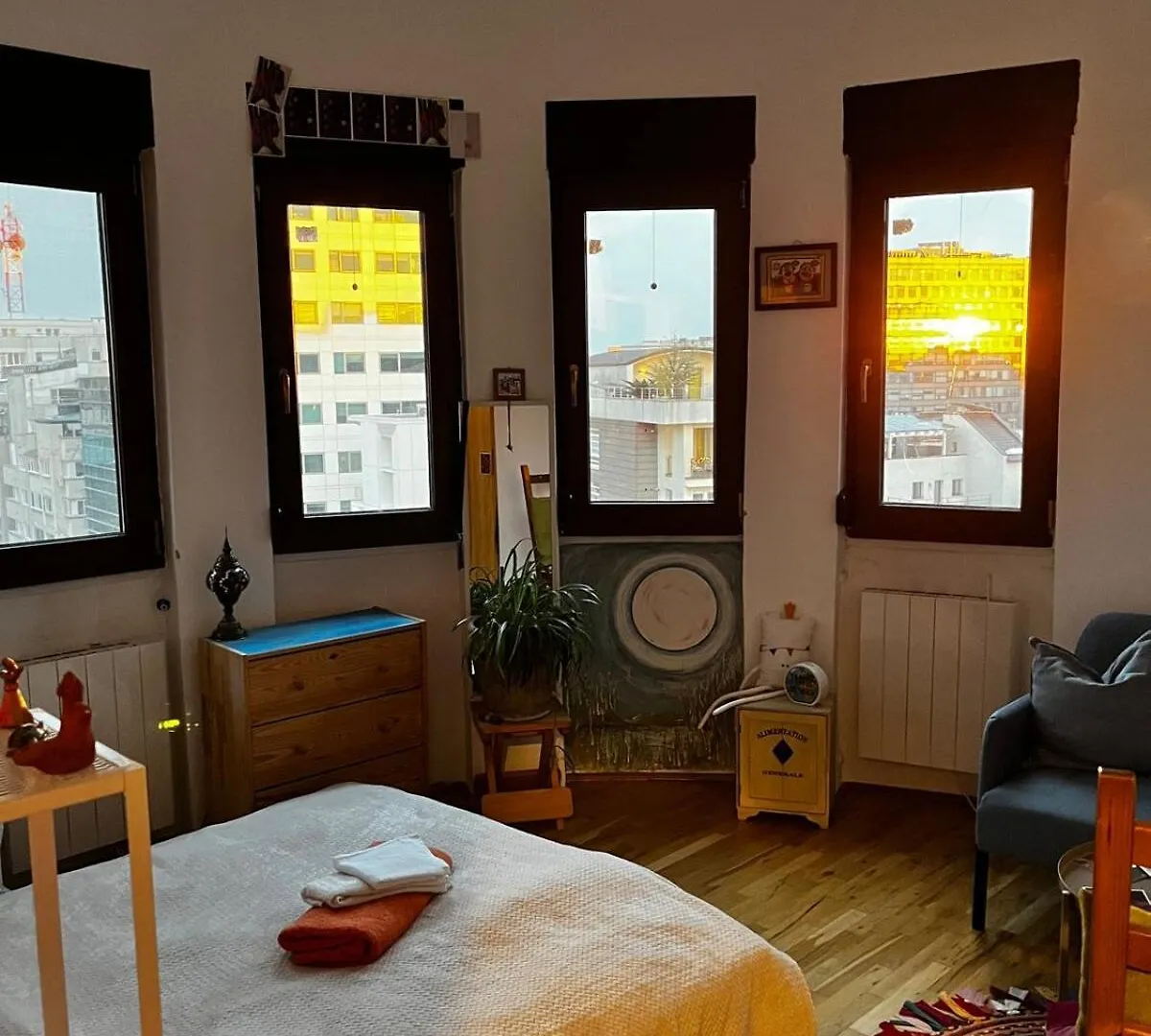 Central Artsy Studio, Self Check-In! Bucareste Apartamento